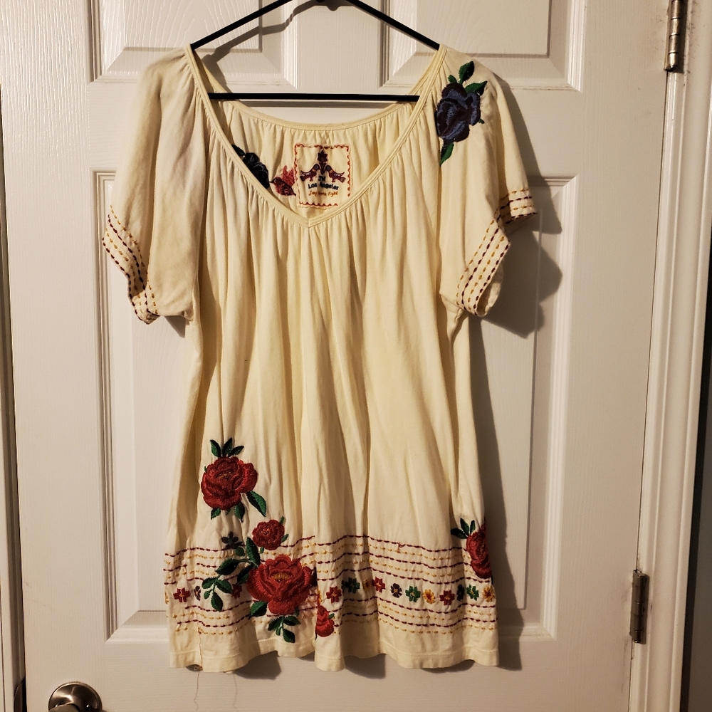 Embroidered tunic top. Gorgeous!